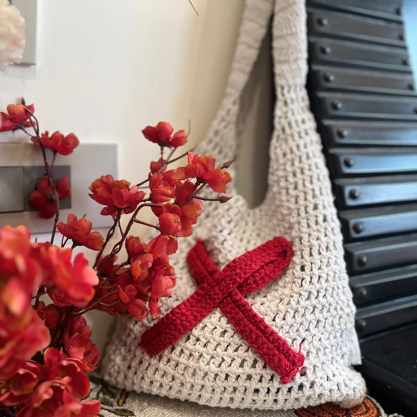 White & Red Bow Crochet Tote Bag, photo 4